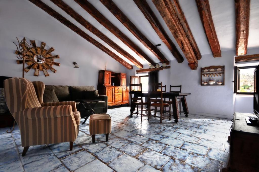 La Casa Grande De Albarracin Apartment Room photo